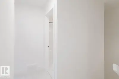 Interior photo 4 of #3 16231 19 AV SW