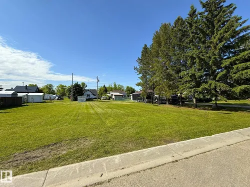 5015 53 AV, Warburg - $22,000