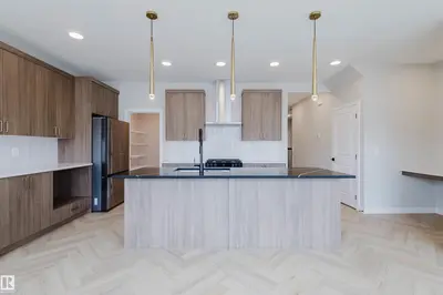 Interior photo 2 of 21 Cessy ST