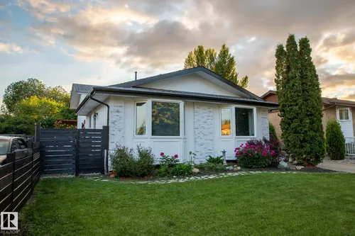 2626 49 ST NW, Edmonton - $399,900