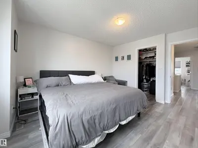 Interior photo 4 of #82 5001 62 ST