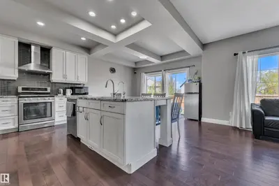 Interior photo 4 of 3203 WINSPEAR CR SW