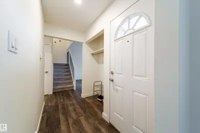 Interior photo 3 of 5642 148 ST NW