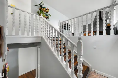 Interior photo 1 of 5502 52 ST