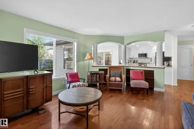 Interior photo 2 of 677 MEADOWVIEW CR S