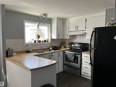 Interior photo 1 of 4108 49 AV