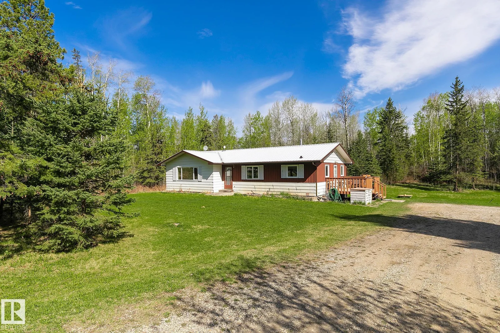 2322 TWP ROAD 540, Rural Lac Ste. Anne County - 2 bedroom Detached Single Family for sale