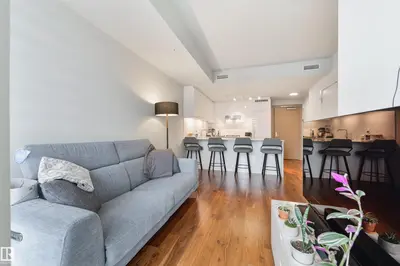 Interior photo 4 of #4103 10360 102 ST NW