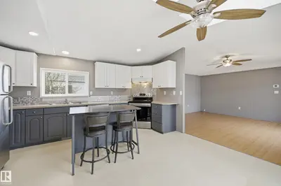 Interior photo 4 of 106 SPRINGFIELD CR