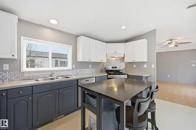 Interior photo 2 of 106 SPRINGFIELD CR