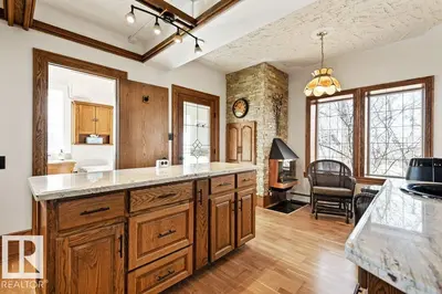 Interior photo 4 of 6201 Hwy 831
