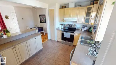 Interior photo 3 of 9650 86 ST NW