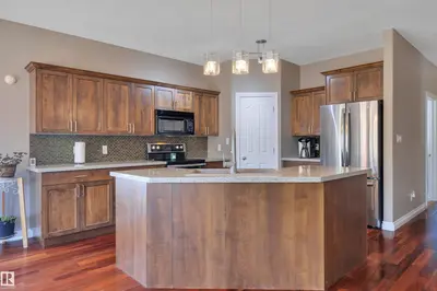 Interior photo 4 of 59 WILKINSON PL