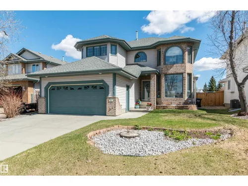 687 MEADOWVIEW DR, Sherwood Park - $649,000