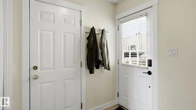 Interior photo 4 of 24 SOUTH RAM