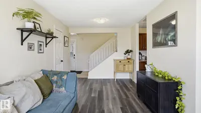 Interior photo 3 of 24 SOUTH RAM
