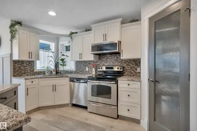 Interior photo 3 of 6509 38 AV