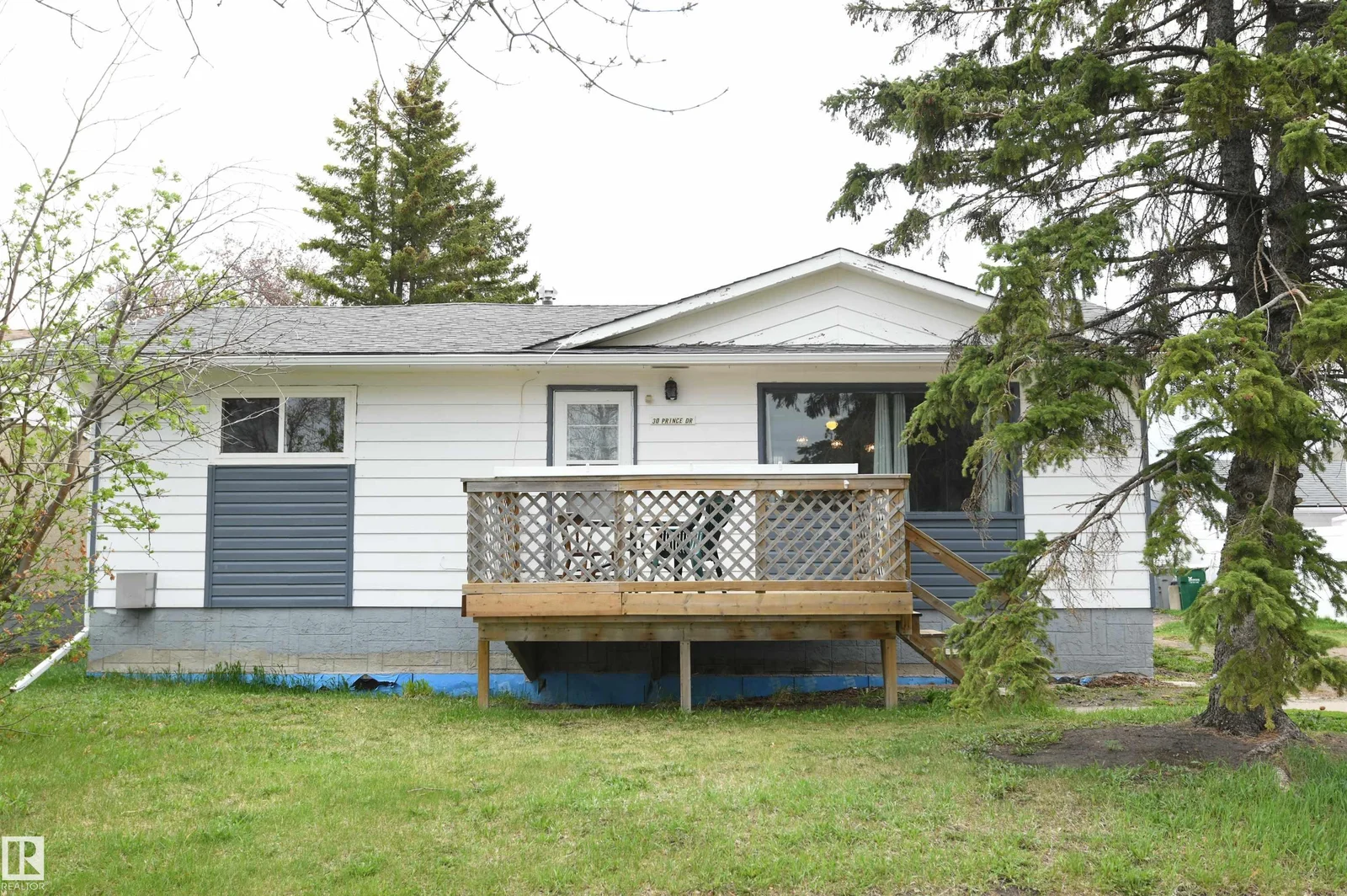 30 PRINCE DR, Lamont - 3 bedroom Detached Single Family for sale