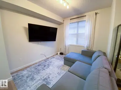 Interior photo 2 of #118 655 WATT BV SW