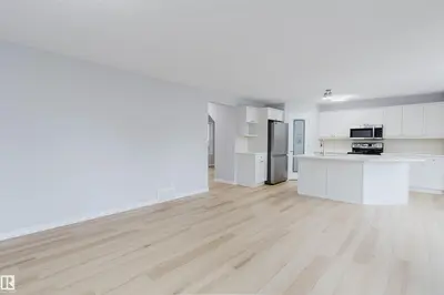 Interior photo 2 of 1227 115 ST SW