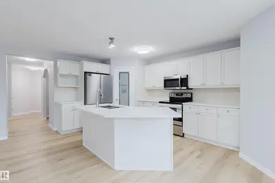 Interior photo 3 of 1227 115 ST SW