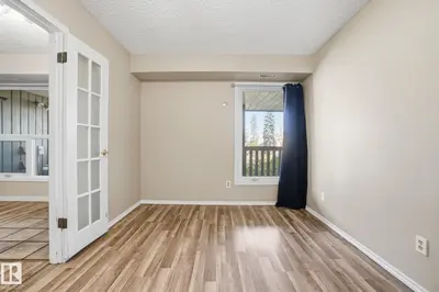Interior photo 3 of 119 SURREY GARDENS GD NW