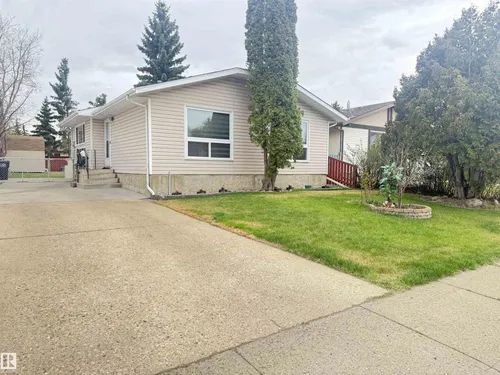 2620 83 ST NW, Edmonton - $420,800