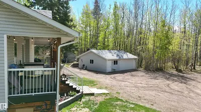 Interior photo 2 of 5502 39 ST
