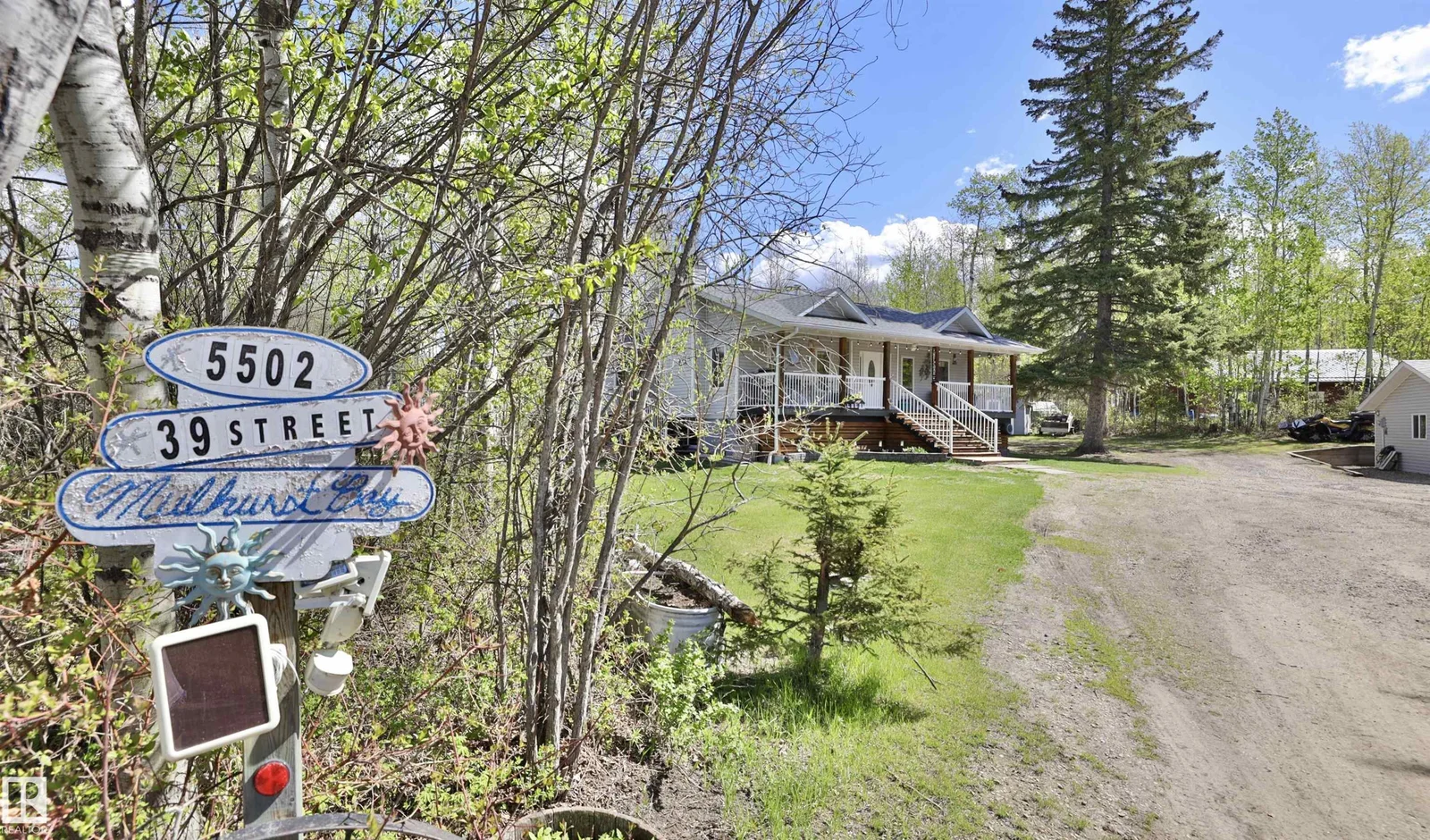 5502 39 ST, Rural Wetaskiwin County - 4 bedroom Detached Single Family for sale