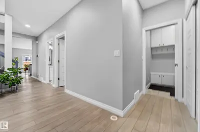 Interior photo 3 of 1231 26 ST NW