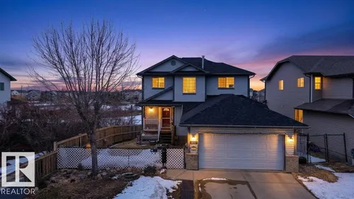 16107 92 ST NW, Edmonton - $530,000
