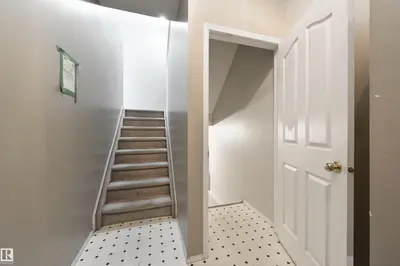Interior photo 1 of #123 1670 JAMHA RD NW