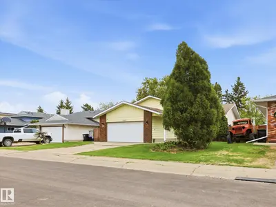 Interior photo 1 of 18627 62A AV NW