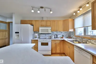 Interior photo 2 of 5523 55A ST