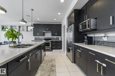 Interior photo 3 of 3695 ALLAN DR SW