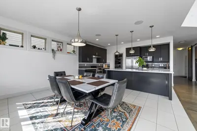 Interior photo 2 of 3695 ALLAN DR SW