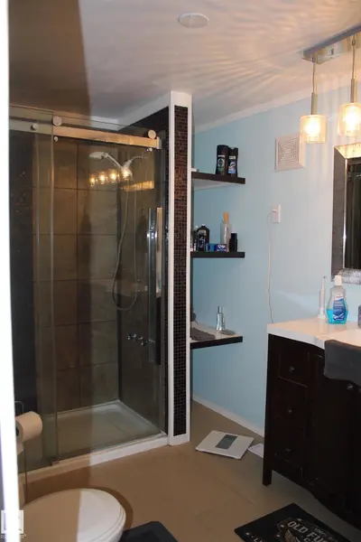 Interior photo 1 of 1118 Lakevista DR