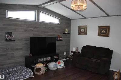 Interior photo 4 of 1118 Lakevista DR