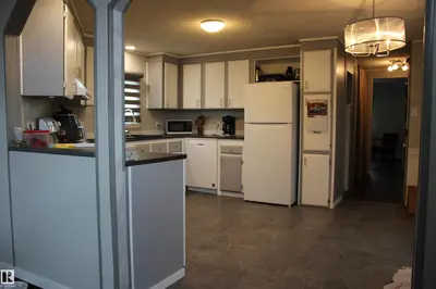 Interior photo 2 of 1118 Lakevista DR