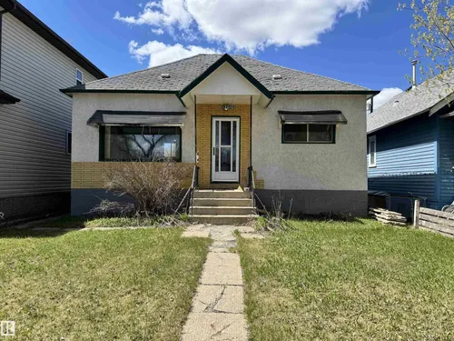 12010 95 ST NW, Edmonton - $199,000