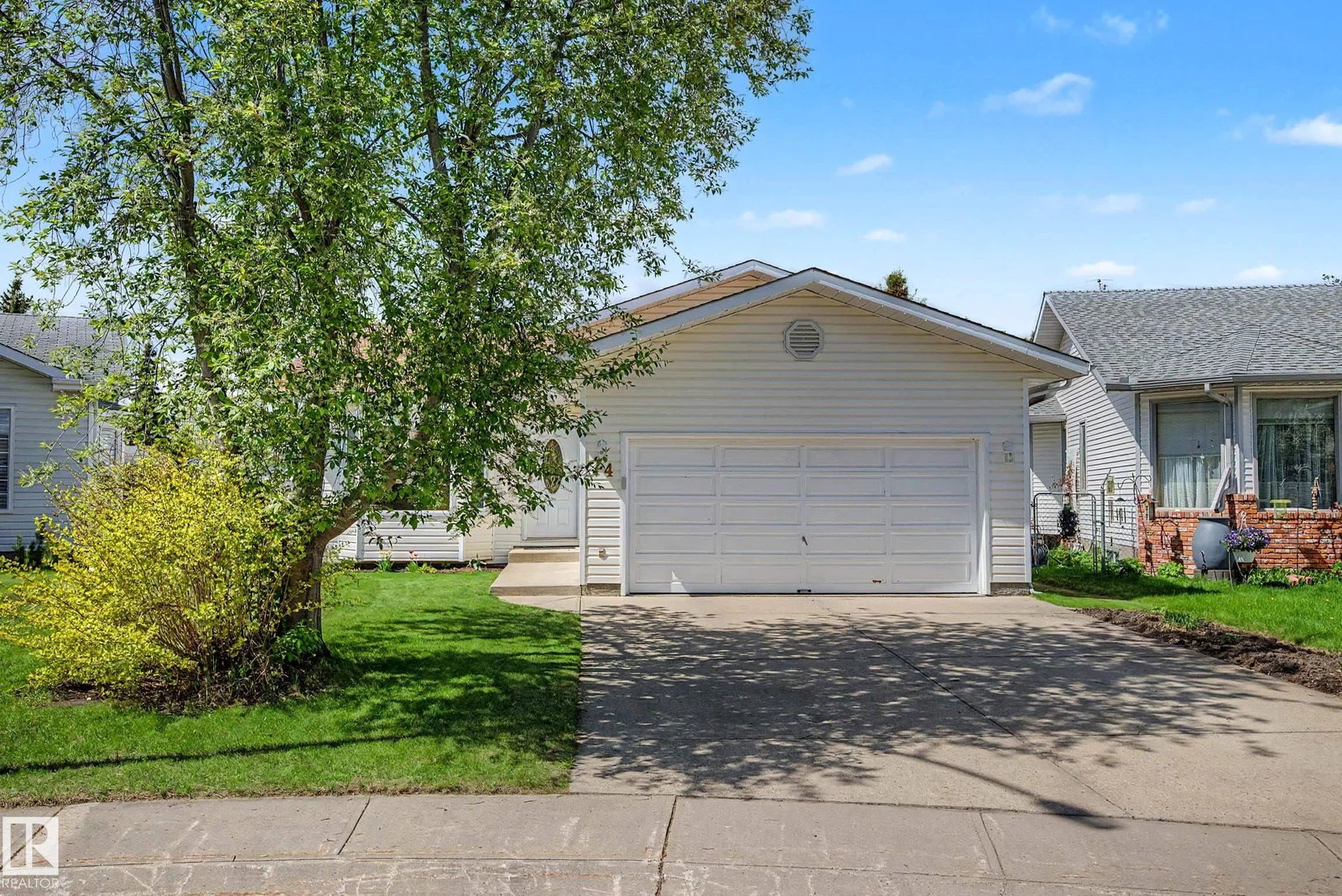 24 ELBOW DR, Devon - 4 bedroom Detached Single Family for sale