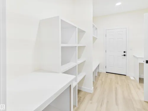223 RAVINE DR, Devon - $649,444