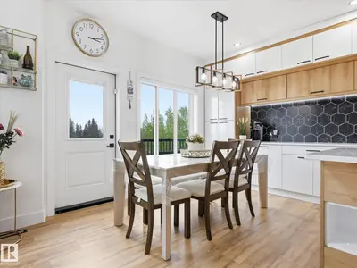 Interior photo 2 of 622 ASTORIA WY
