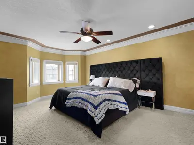 Interior photo 4 of 1511 69 ST SW