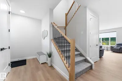 Interior photo 1 of 18 Grayson GR