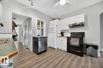 Interior photo 4 of 709 1 ST