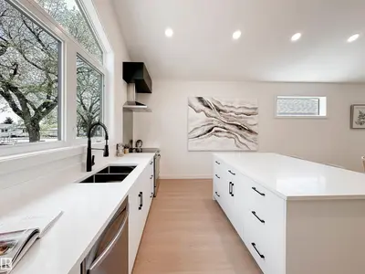 Interior photo 2 of 12342 131 ST NW