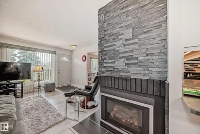 Interior photo 2 of 106 SURREY GARDENS GD NW