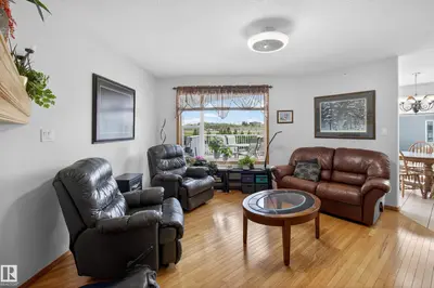 Interior photo 3 of 26 52304 RGE RD 233