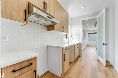 Interior photo 3 of 6250 19 ST NE